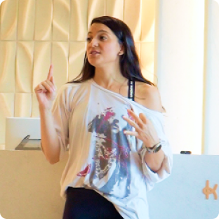 Senior physiotherapist and manual therapy specialist Dubai.