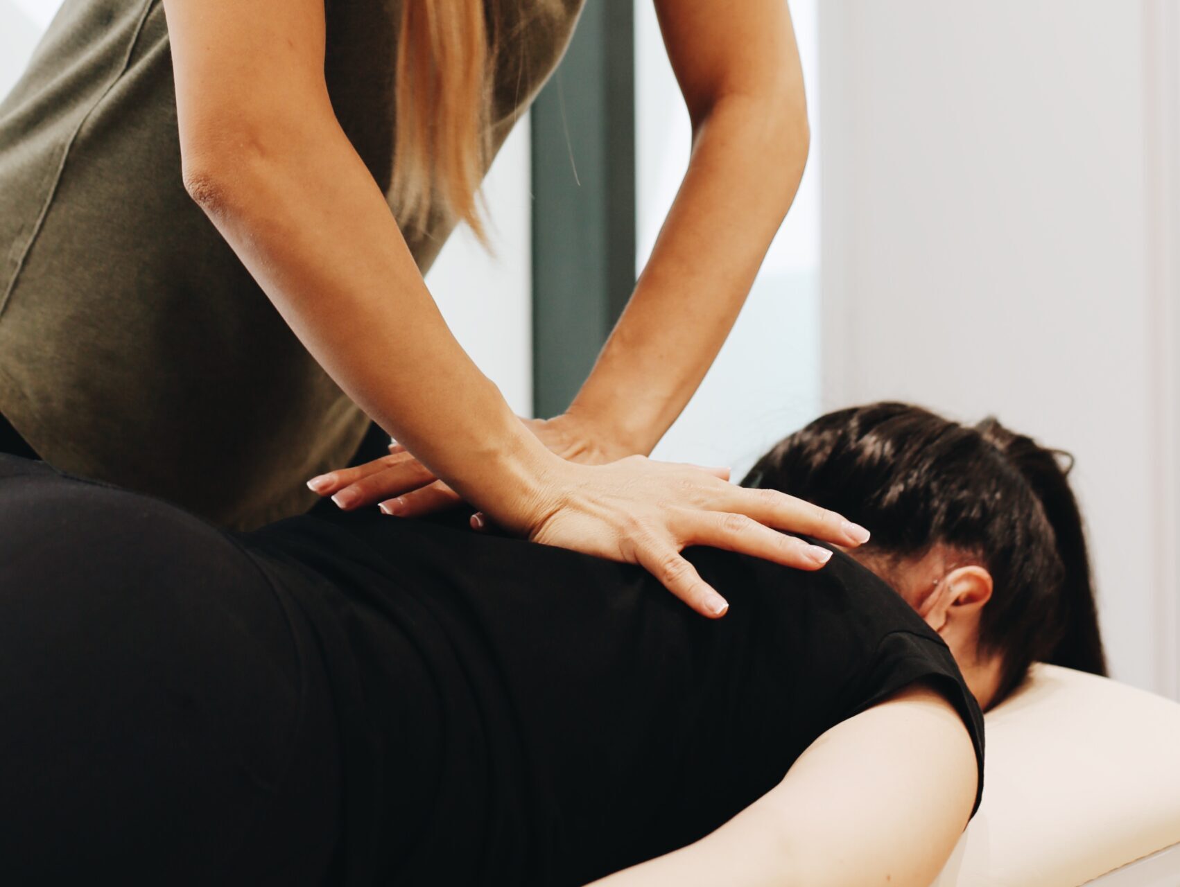 Physiotherapy session at Kinesis Clinic Dubai.